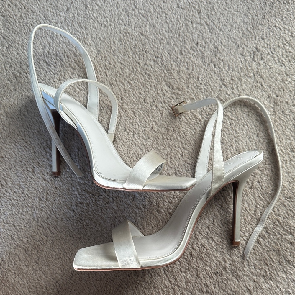 ASOS design women’s satiny cream/white High Heel Sandals size 8